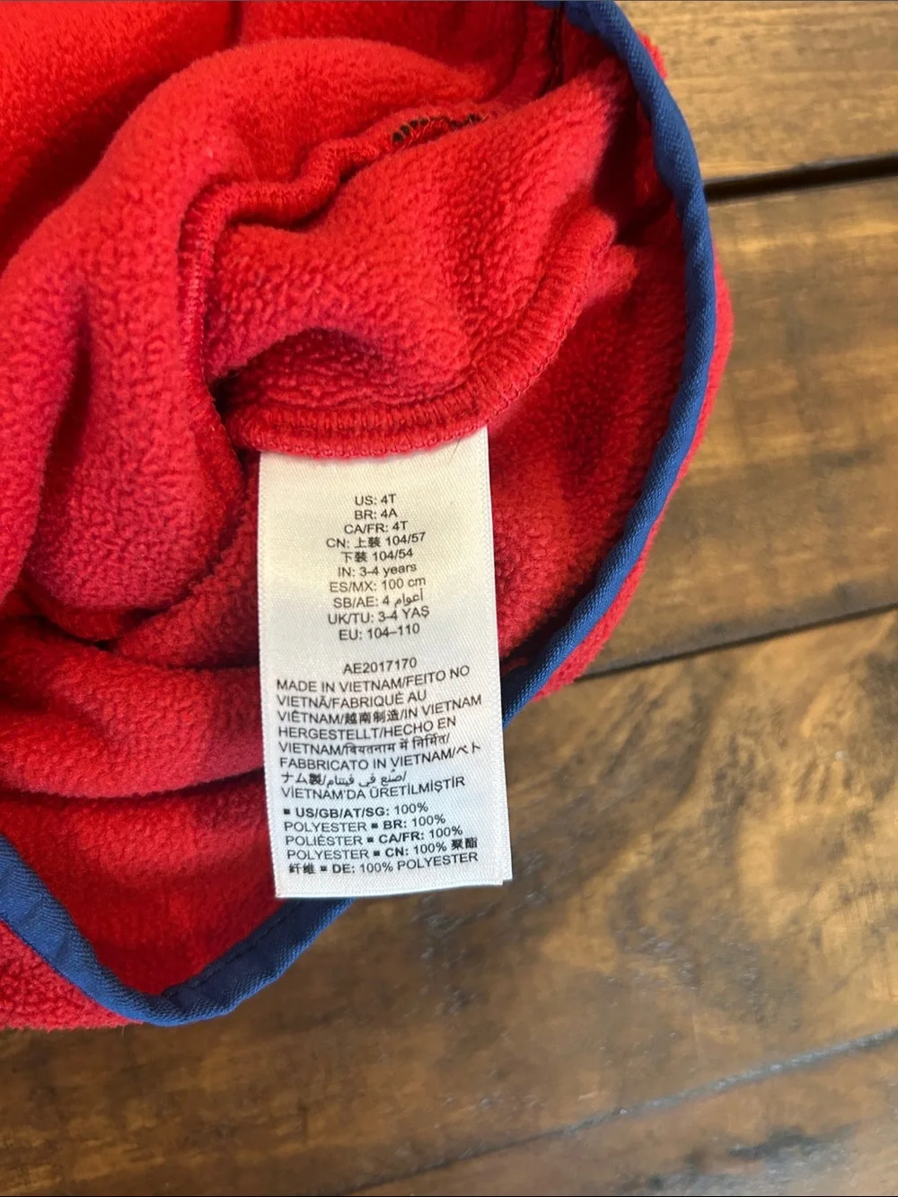 Amazon Essentials 3-4Y Red Fleece Vest with Blue Trim for Kids